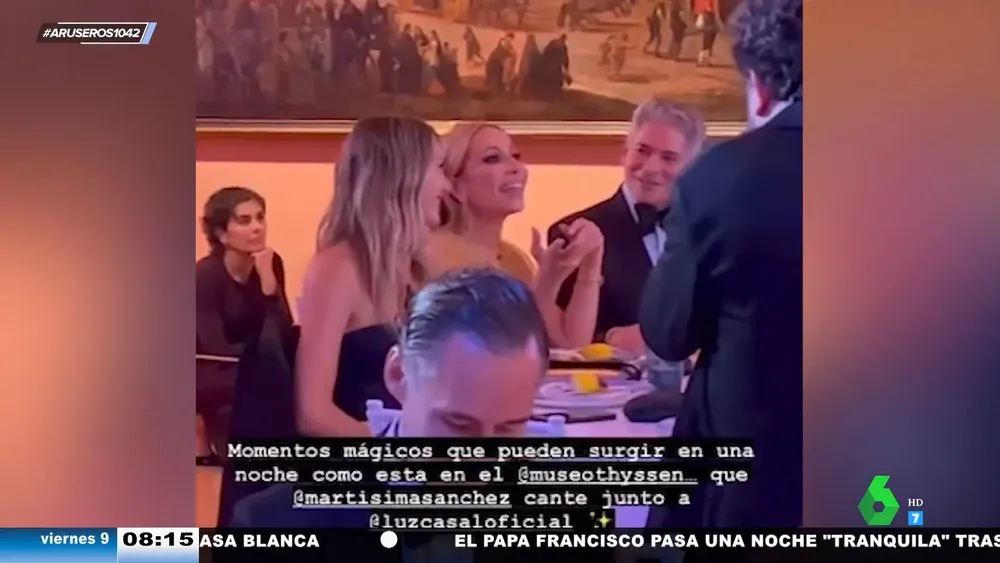 espectacular-momento-que-marta-sanchez-comienza-cantar-publico-recital-luz-casal_98