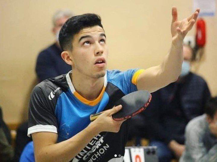 cifuentes-con-la-camiseta-de___Nht8aPB8B_720x0__1